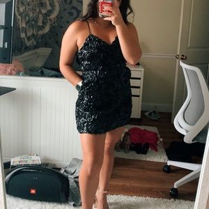 Mini dress ruffled material